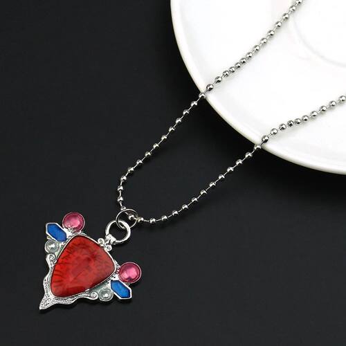 Anime JOJOS BIZARRE ADVENTURE Necklace Red Stone Of Aja Cosp