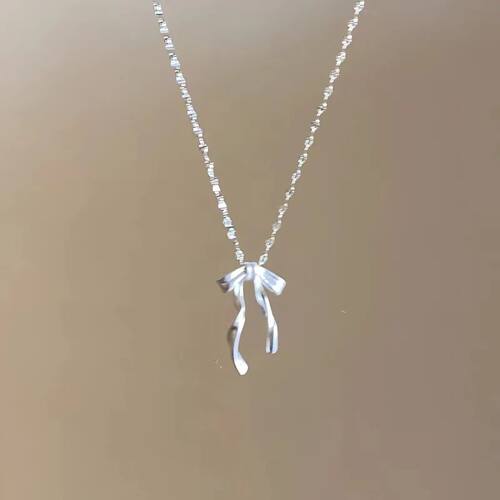 Bowknot Necklace for Women cate Clavicle Chain Pendant Daint
