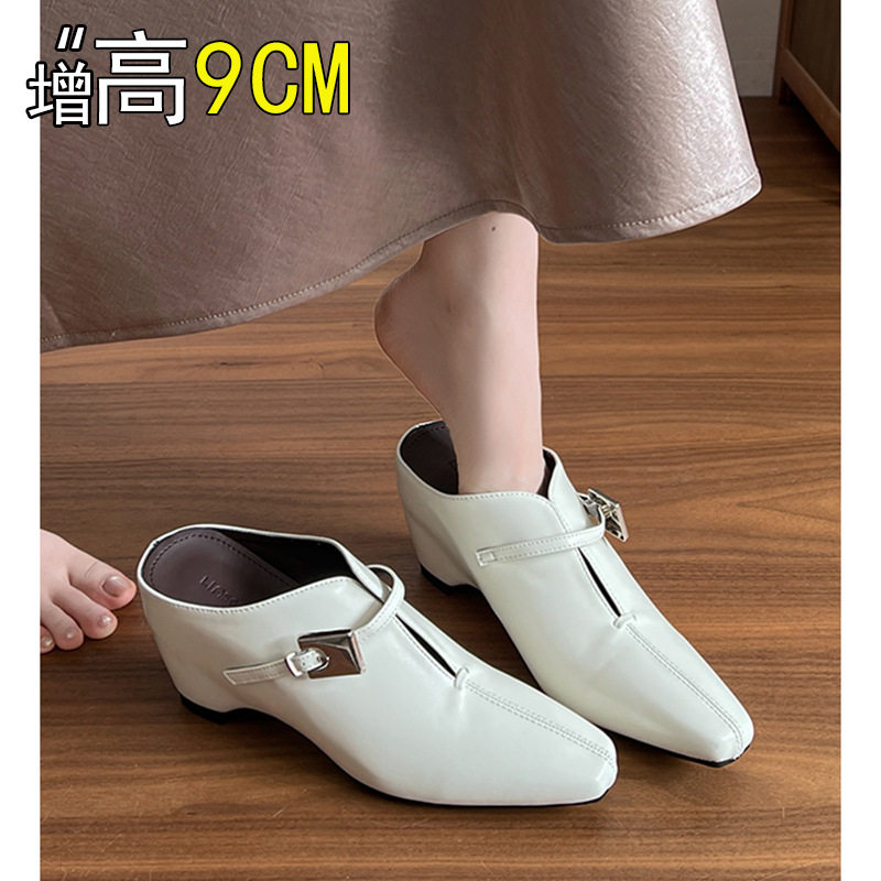 白色法式小踝靴女2026春秋单靴尖头穆勒鞋女跛跟金属扣浅口短靴子