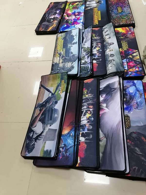 大锁边700*300*3游戏鼠标垫
