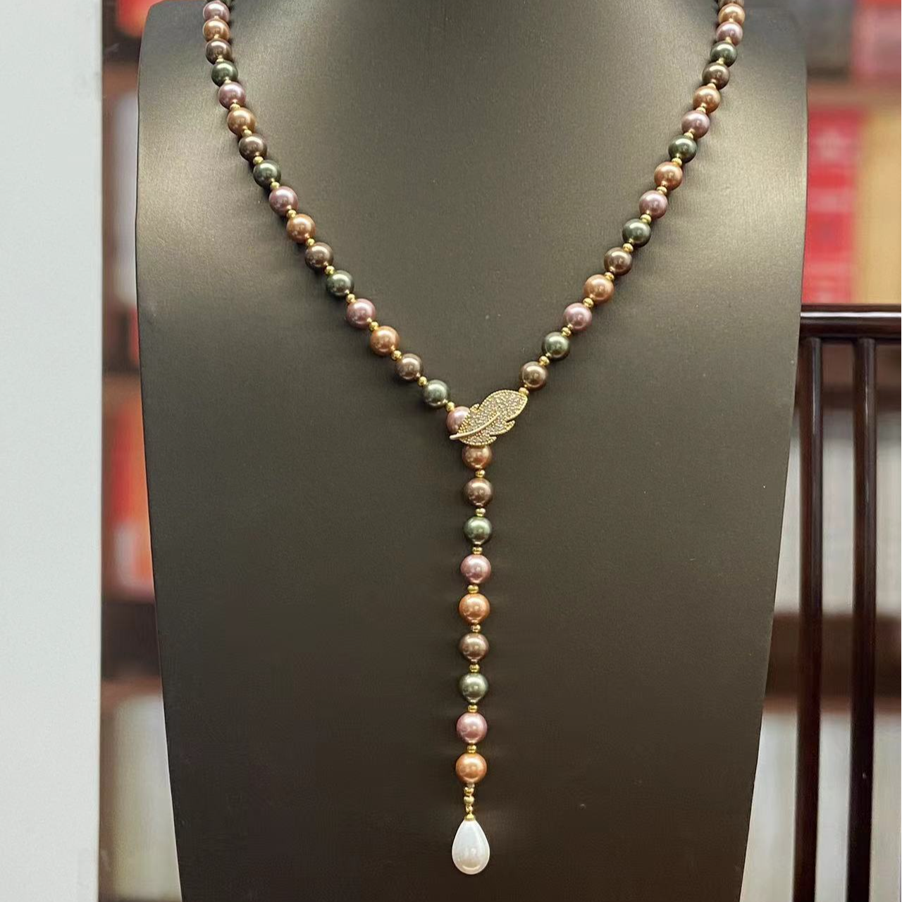 【Valkyvia/悠悠奢品】 时尚简约珠珠彩色叶子设计百搭长款毛衣链