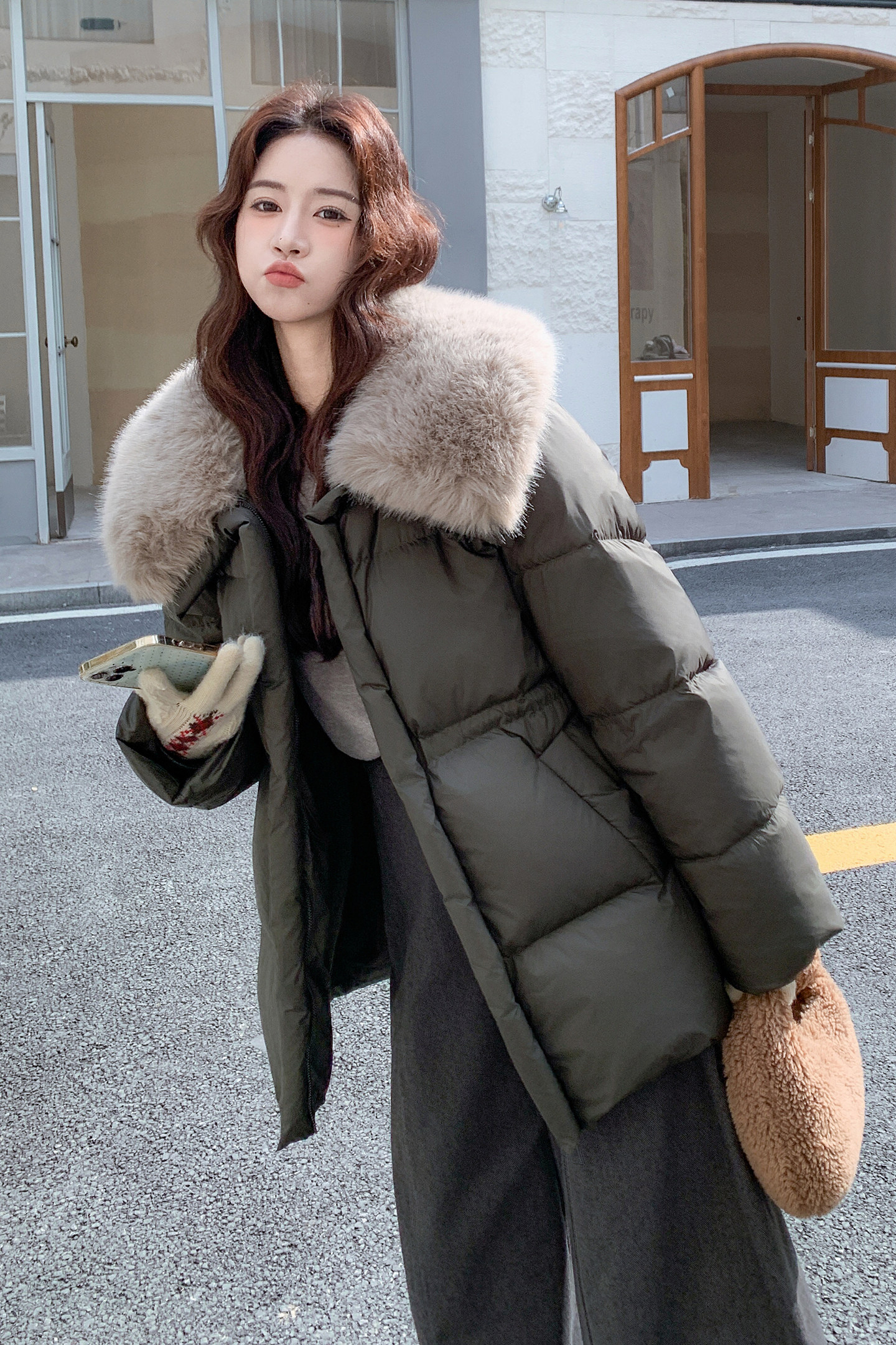 新品现货军绿色大毛领收腰90绒羽绒服2C139-859-P295-K438,女装羽绒服,2C139