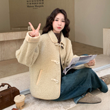 新品2色牛角扣皮毛一体外套2C139-820-P195-K288，女装皮草，2C139