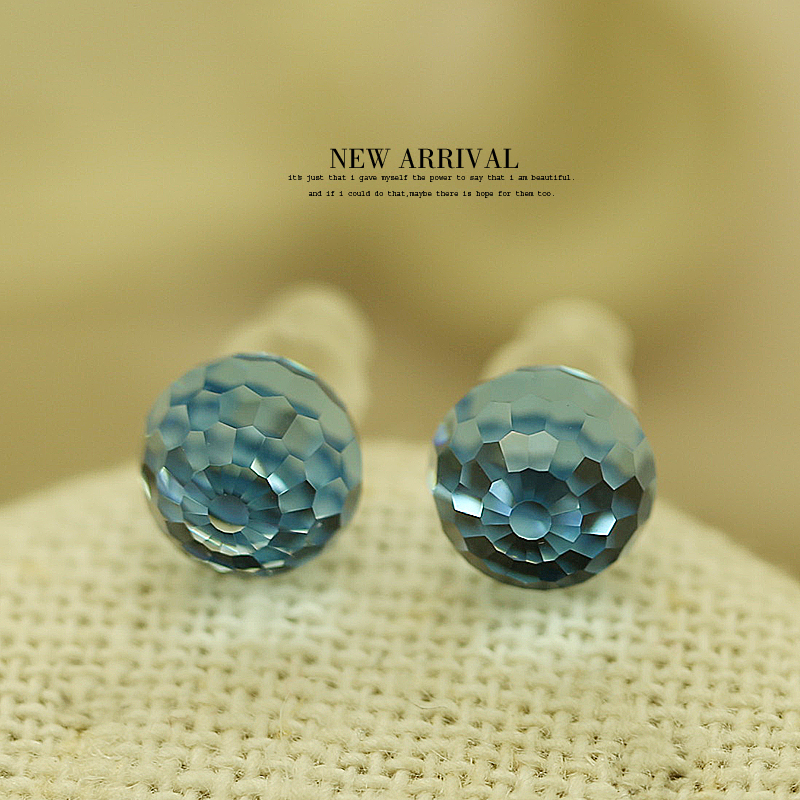 人工合成锆石甜美女耳钉