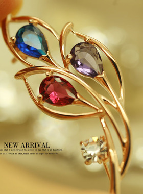 XZ348彩色羽毛合成水晶胸针女高档气质胸花别针西装配饰潮新