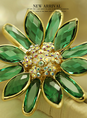 XZ681绿色太阳花合成水晶胸针女高档气质胸花别针西装配饰潮新