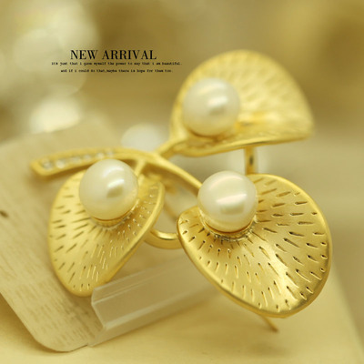 XZ656亚光叶子合成水晶胸针女高档气质胸花别针西装配饰潮新