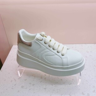 KISSCAT/接吻猫2026休闲板鞋厚底增高小白鞋女64214/K74214A-50