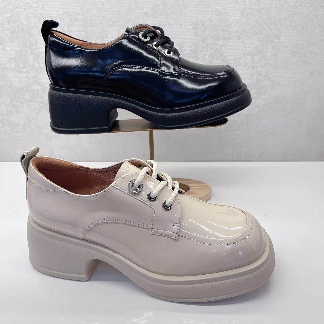 kiss cat接吻猫2023春新款英伦学院小皮鞋粗跟漆皮单鞋ka43130-50