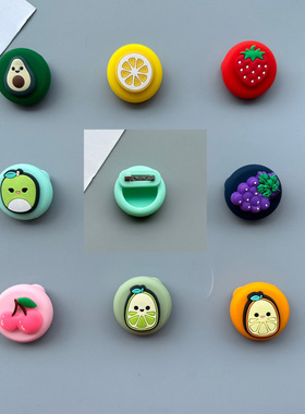 适用苹果Apple AirTag2二代防丢器儿童保护套卡针胸针卡通定位壳