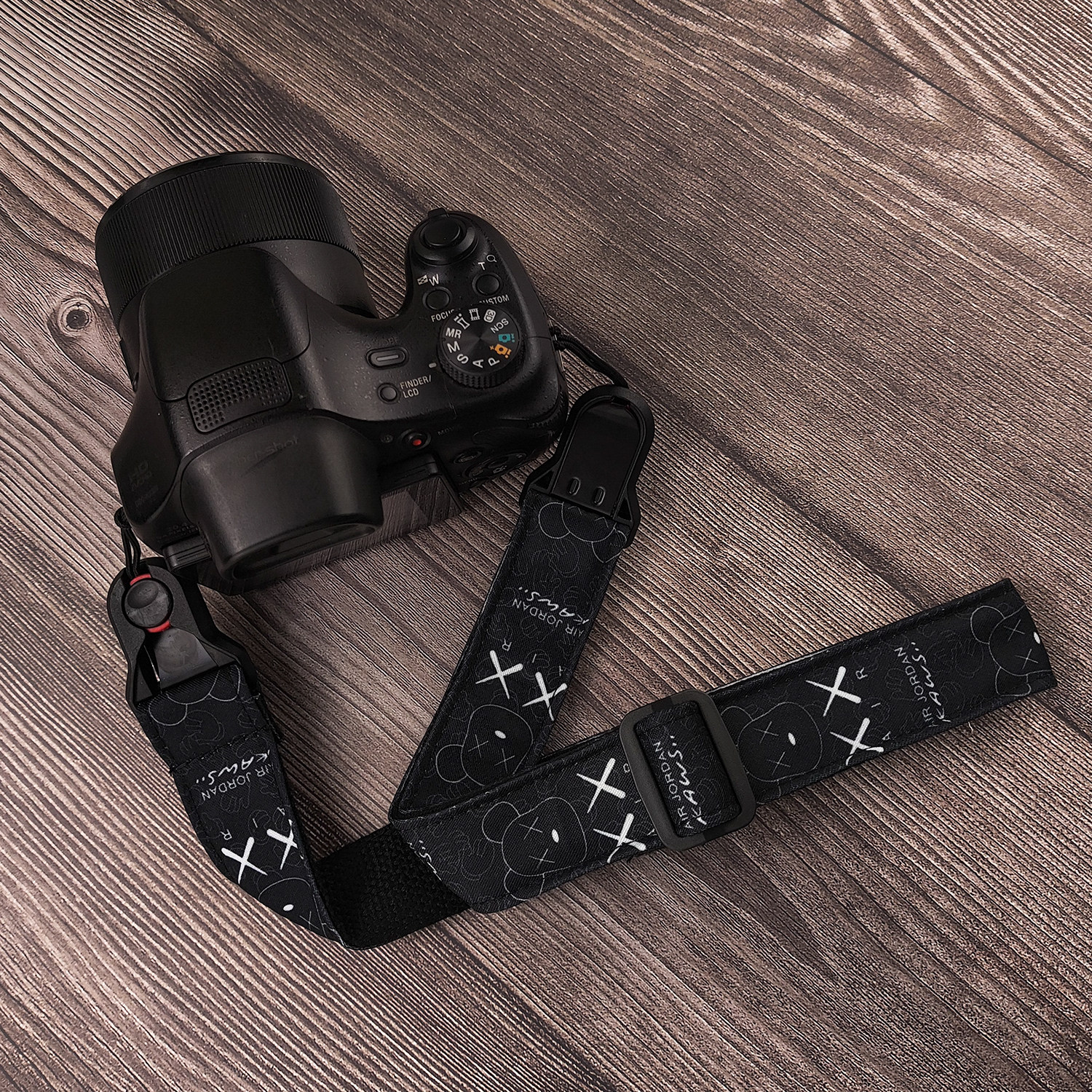 相机肩带背带挂绳单反微单拍立得通用个性卡通可爱简约文艺快拆