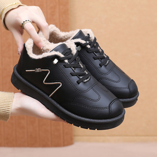女棉鞋 加绒加厚防水老北京布鞋 一脚蹬耐磨防滑皮面妈妈靴 新款 冬季