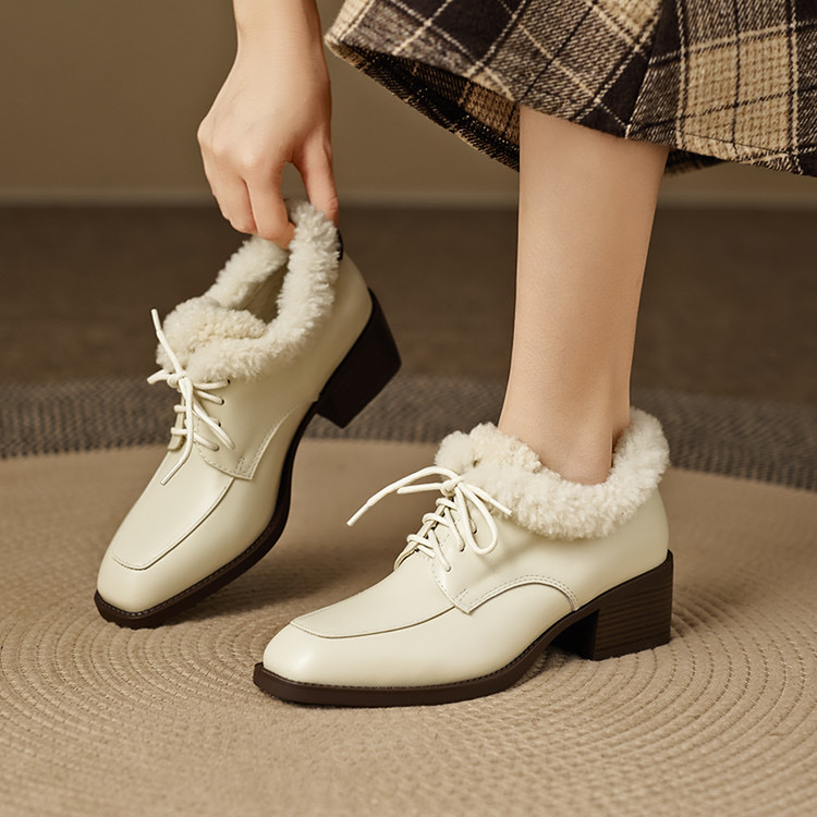 真皮毛毛鞋女2025冬新款方头加绒单鞋高跟系带乐福鞋时尚白色女鞋