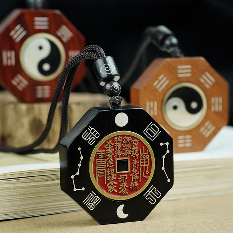 武当山雷枣木镶银吊坠山鬼花钱