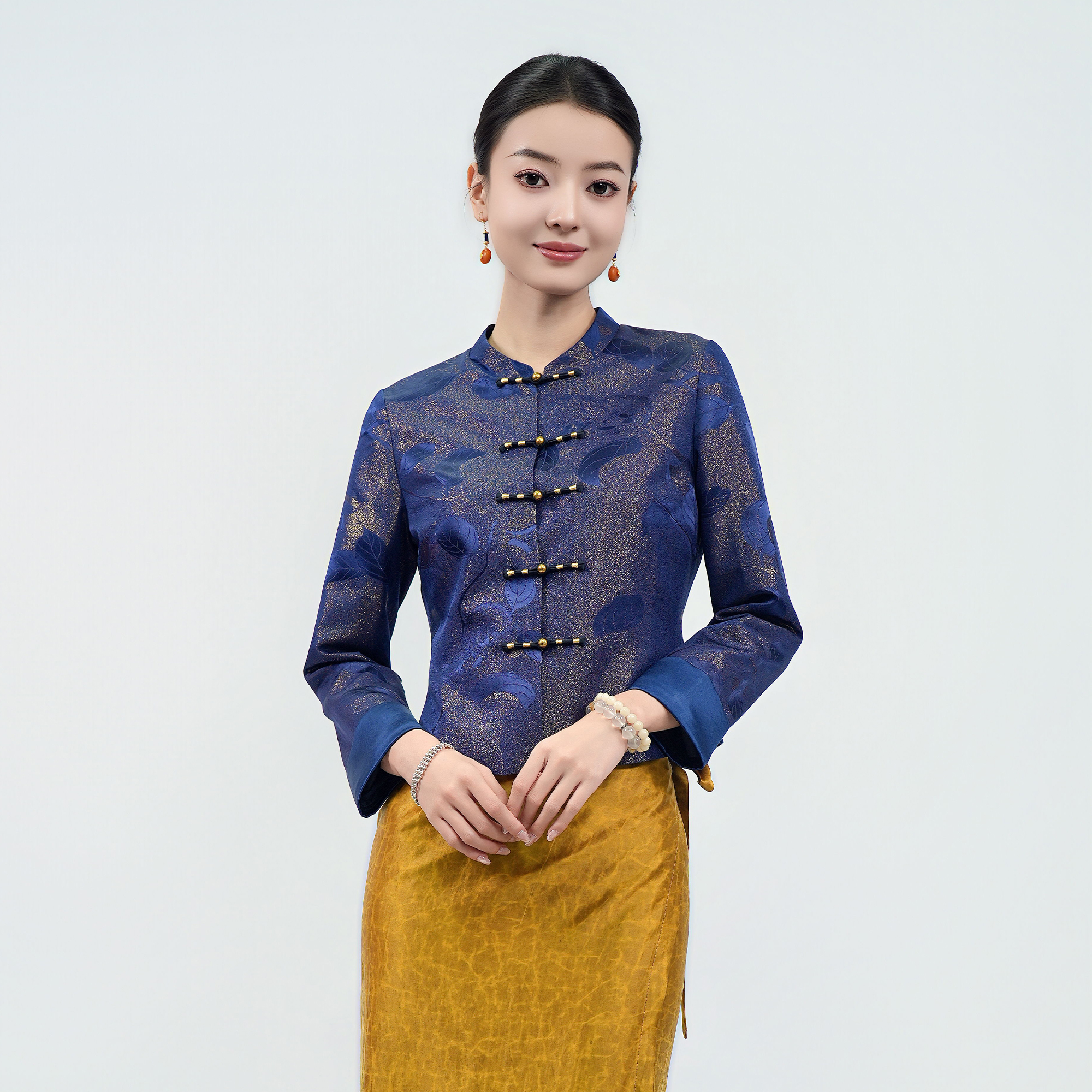桑蚕丝正绢藏蓝色盘扣上衣女2026