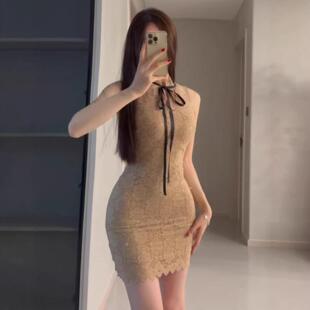 性感纯欲高级感蕾丝袖连衣裙早春穿搭修身显瘦辣妹打底包臀裙