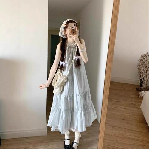 森系甜美挂脖格纹连衣裙女宽松