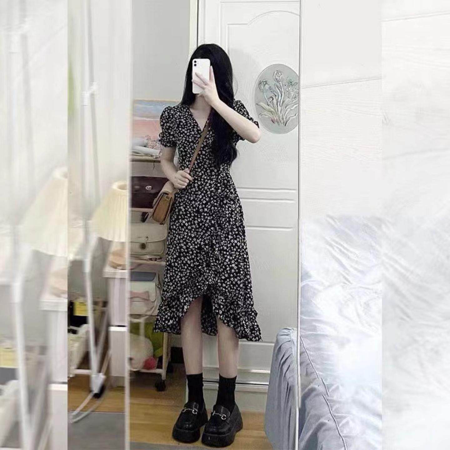 温柔黑色夏装新款森女赫本风茶歇