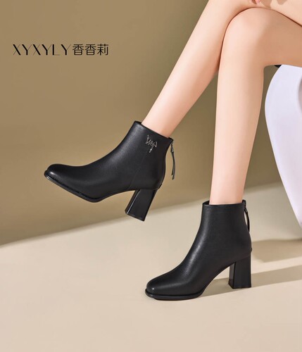 香香莉32291粗跟短靴女2025冬新款英伦风高跟短筒靴加绒时装靴