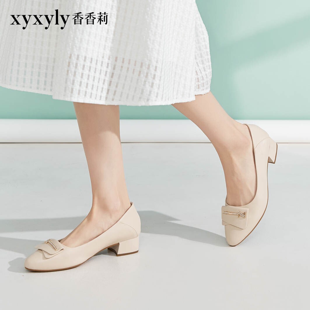 香香莉25192女鞋浅口中跟方跟休闲工作亮片妈妈ol女单鞋2024春