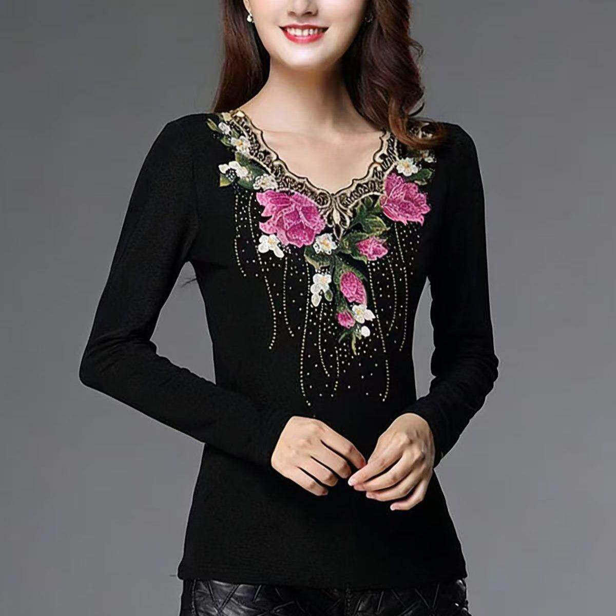 中老年女装绣花T恤 烫钻V领打底衫 大码显瘦百搭上衣