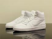 AQ1773 Nike 100 运动休闲板鞋 小白鞋 EBERNON MID高帮男女复古经典