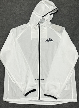 Nike 男防风透气轻薄速干运动休闲连帽皮肤夹克外套 DX6884-100