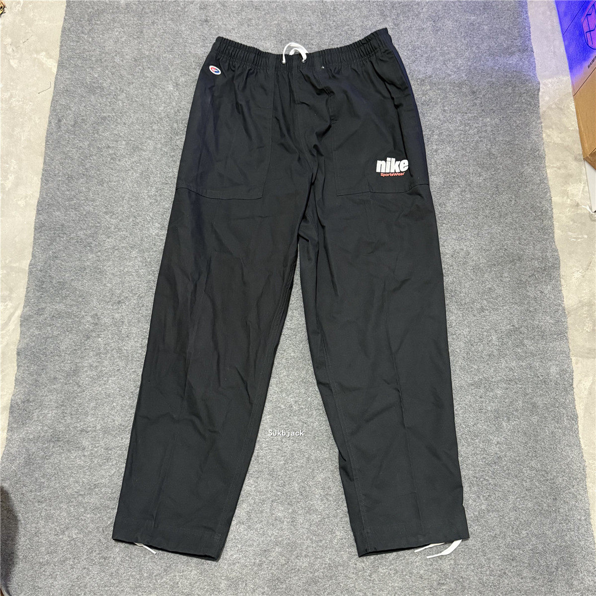 NIKE耐克男运动休闲梭织透气宽松舒适纯棉直筒阔腿长裤HQ1572-010