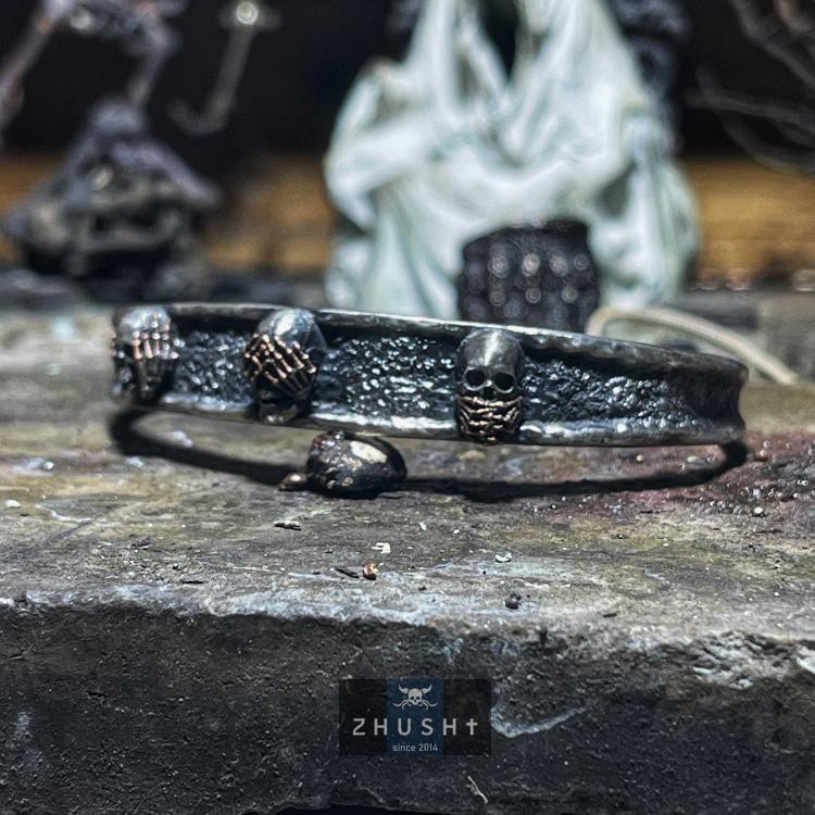 主师原创2025设计新款骷髅勿说勿听勿看纯银开口手工暗黑系手镯