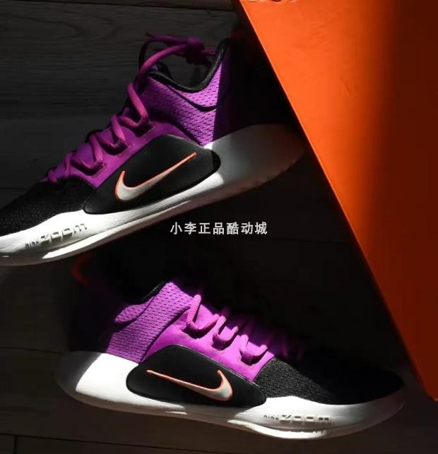 Nike/耐克黑白实战篮球鞋