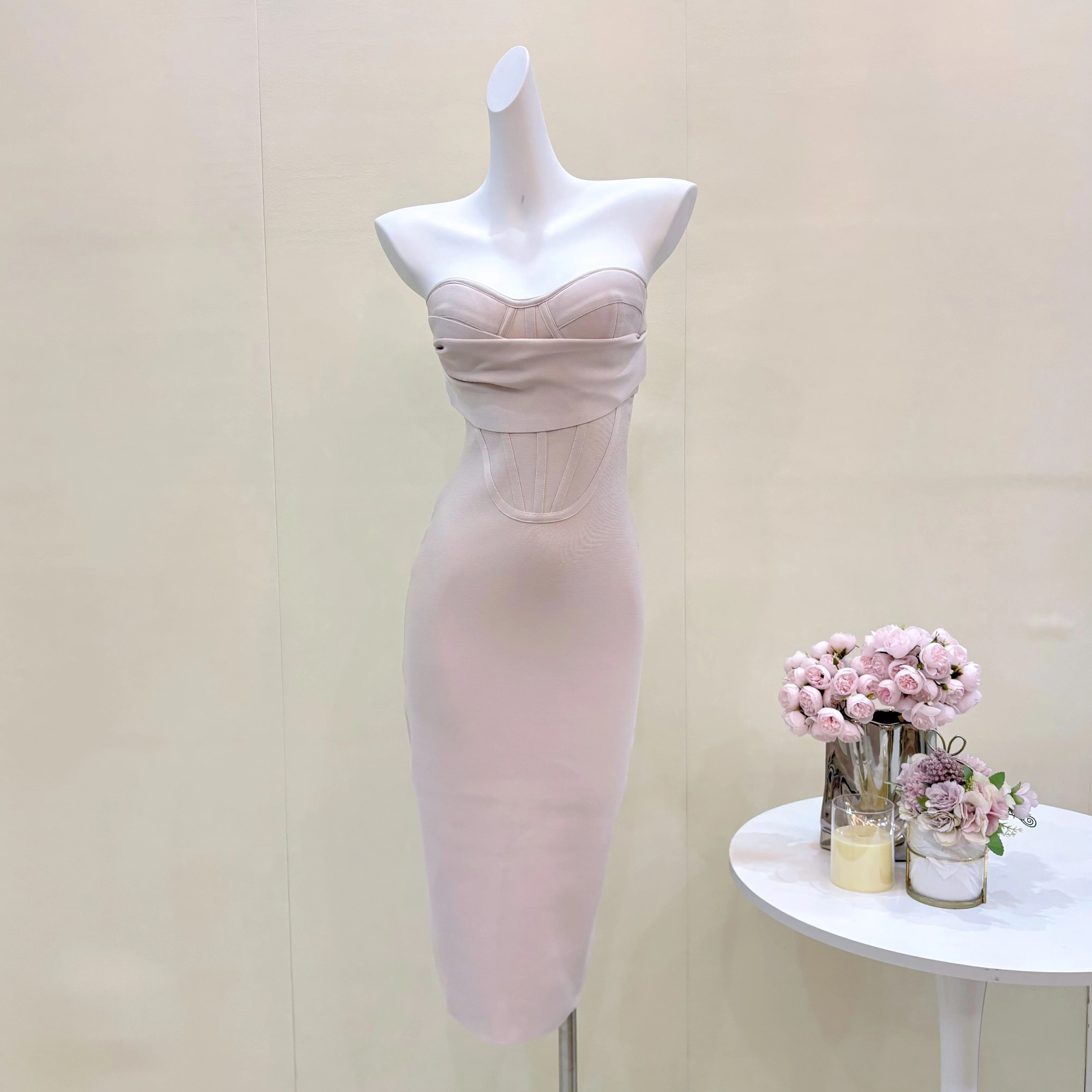 杏粉色名媛法式抹胸绷带连衣裙鱼骨收腰性感生日礼服包臀中长裙