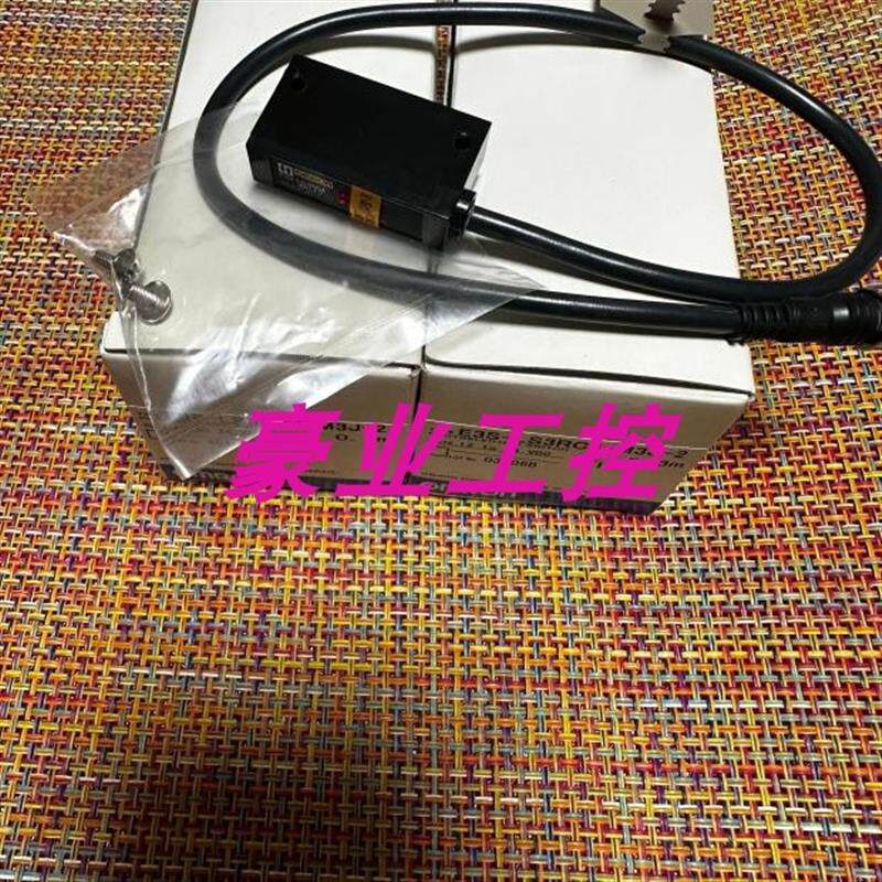 OMRON日本E3S-LS3RC4-M3J-2智能光电传感器欧姆龙正品质保一年