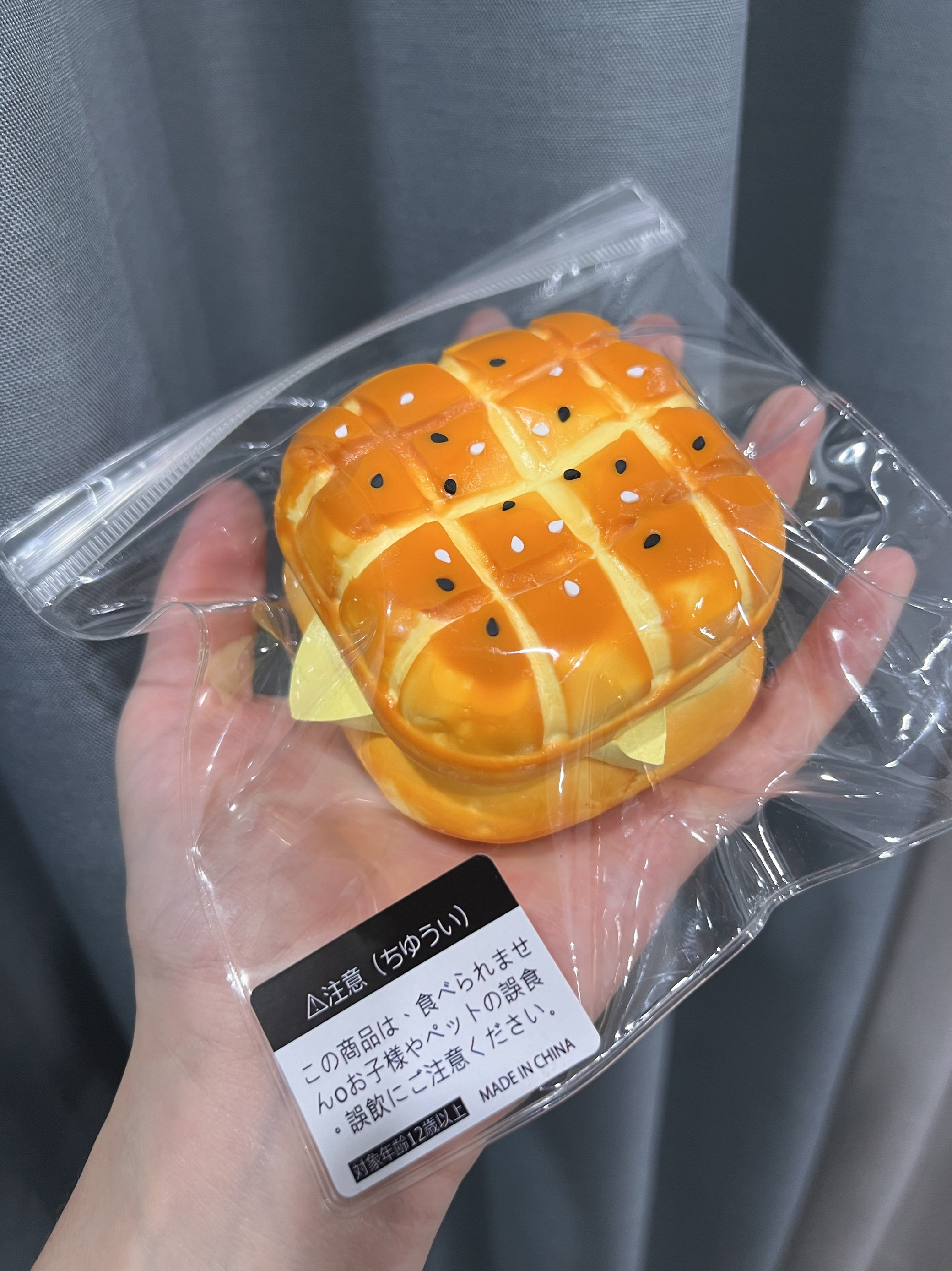 方形菠萝油捏捏乐泥感慢回弹解压玩具食品级硅胶捏捏乐食玩