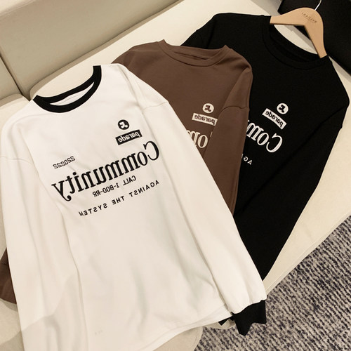 大面积刺绣闲适刺绣磨毛T