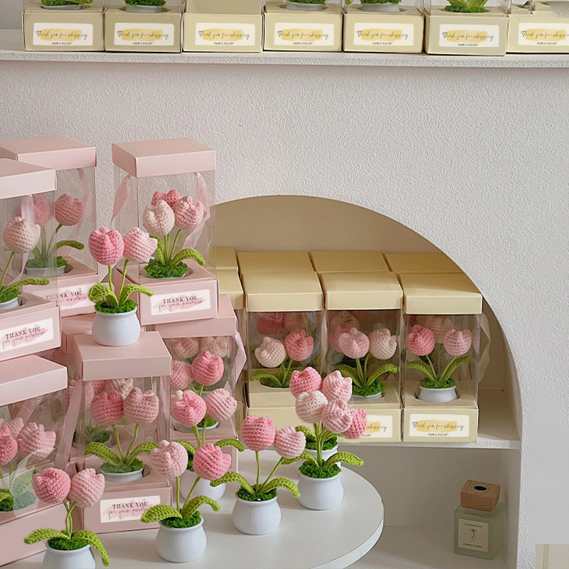 郁金香摆件迷你小盆栽手工编织毛线花针织花束生日毕业花束半成品