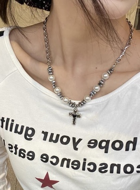y2k珍珠拼接钛钢项链十字架吊坠百搭个性锁骨链潮流中性配饰嘻哈