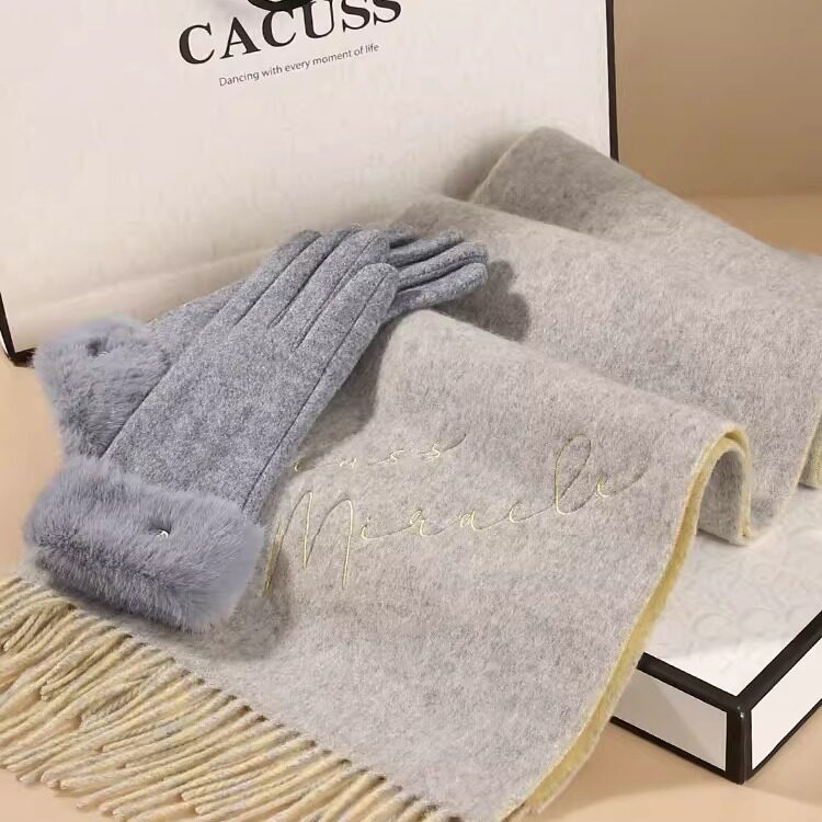 CACUSS纯羊毛刺绣围巾女冬季毛绒手套套装双面优雅气质保暖礼盒装