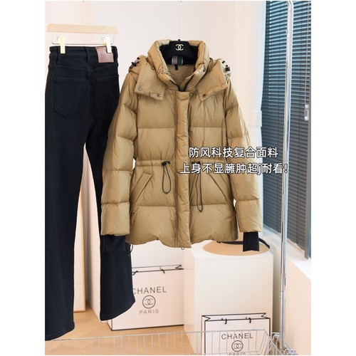 年度压轴！新国标90白鹅绒羽绒服