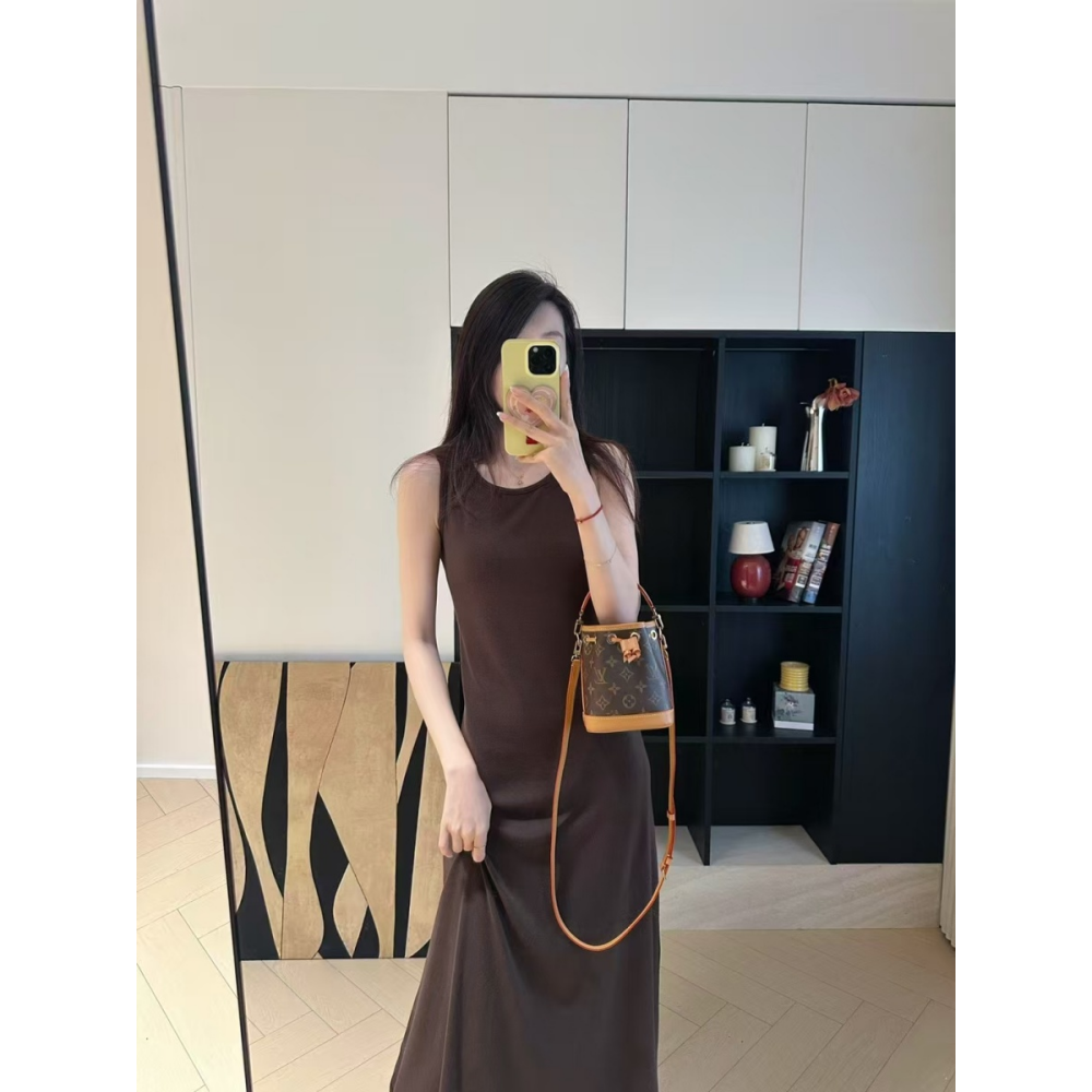 一键出门！夏日懒人时髦露肩无袖背心连衣裙！显瘦内搭打底长款女