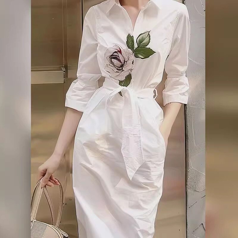白色印花衬衫式连衣裙女2025新款爆轻奢高级感今年流行春季款裙子