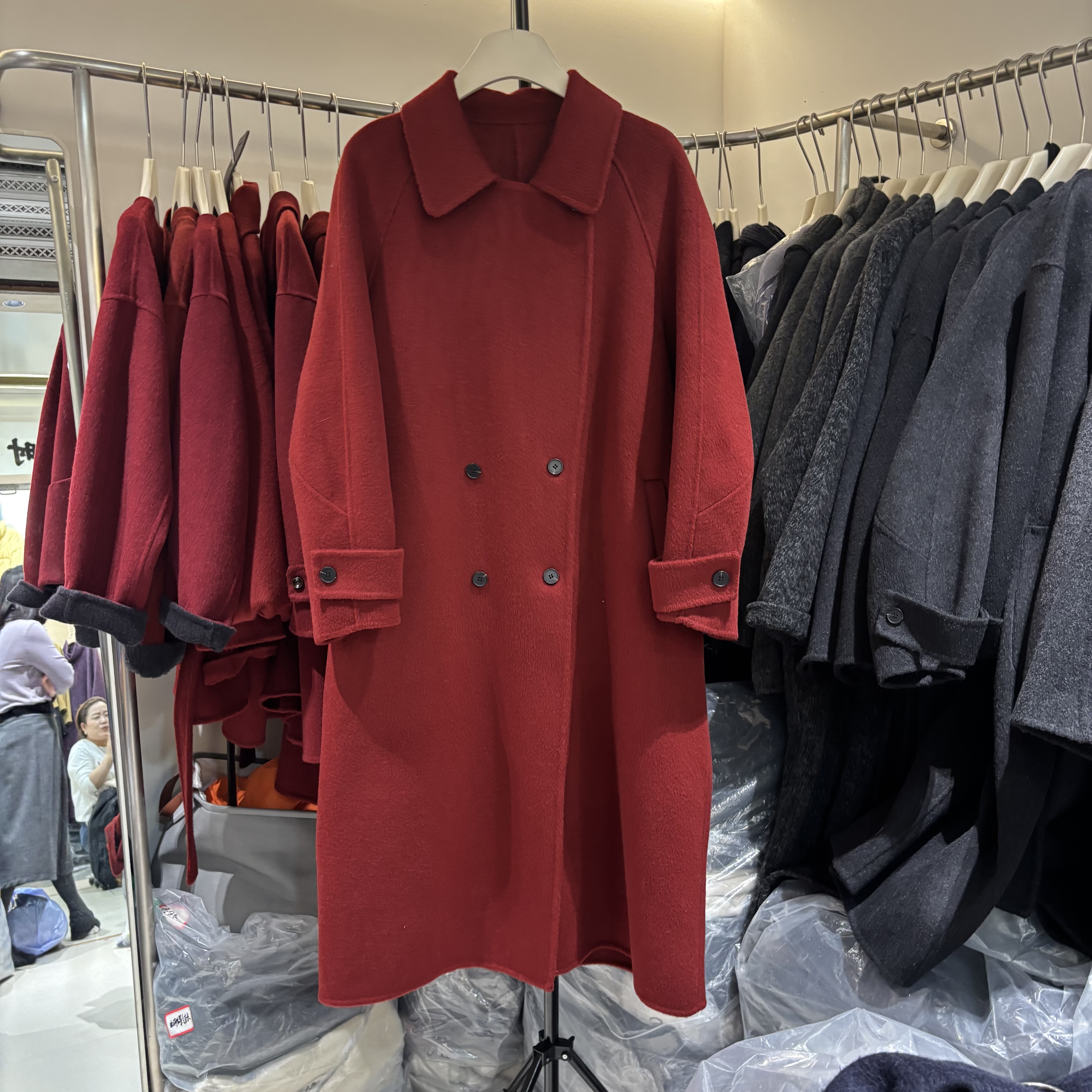 2025新款气质复古红色长款双排扣风衣式系带款双面羊绒大衣外套女