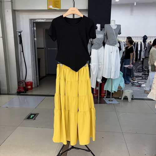 韩系黑色短袖t恤连衣裙女夏季2026新款夏日绝美减龄蛋糕裙两件套