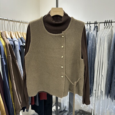 2025复古针织开衫女秋季时尚气质马甲背心设计感小众系带无袖套装