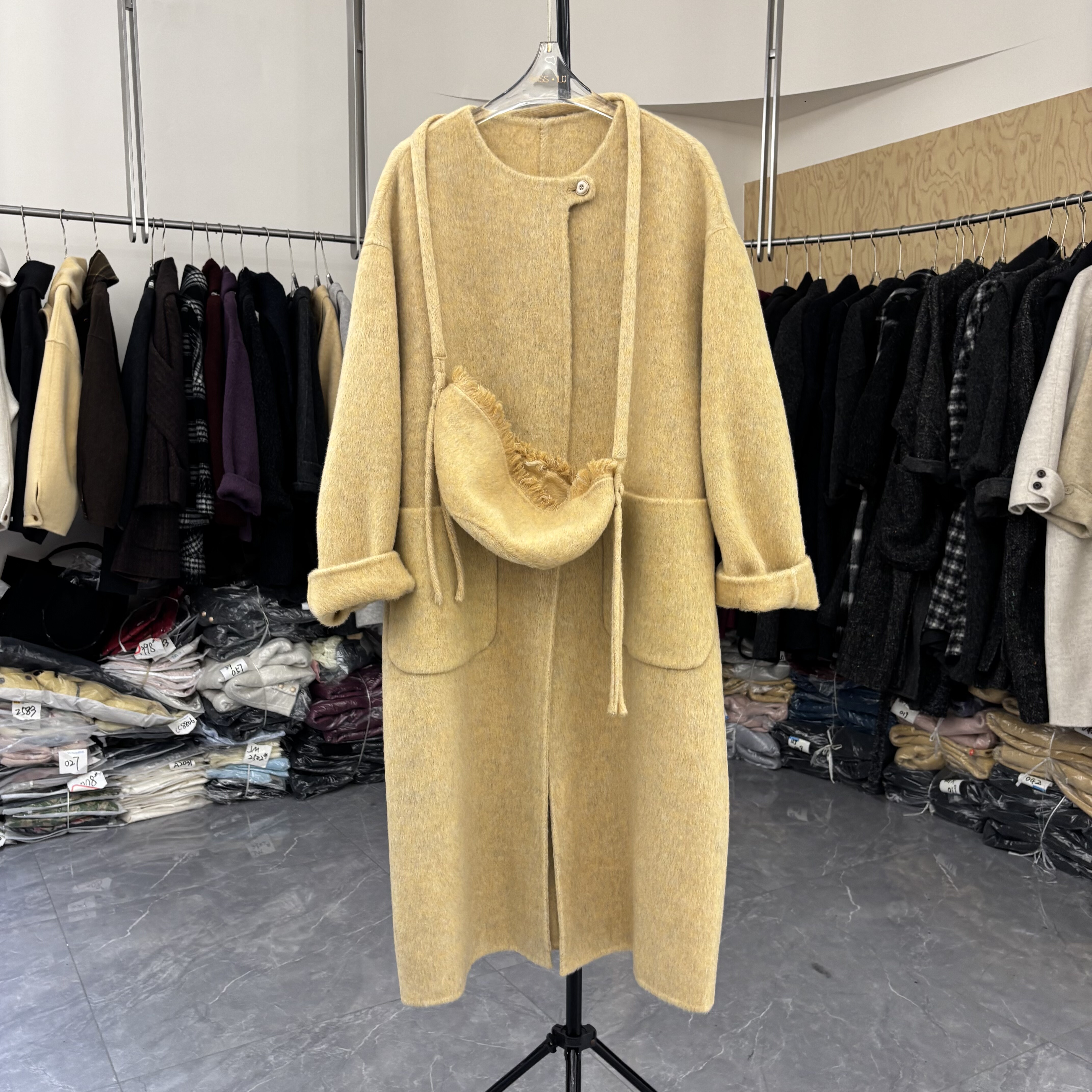 欧货2025秋冬新款欧货女装圆领斜挎包包韩版保暖双面羊毛大衣外套