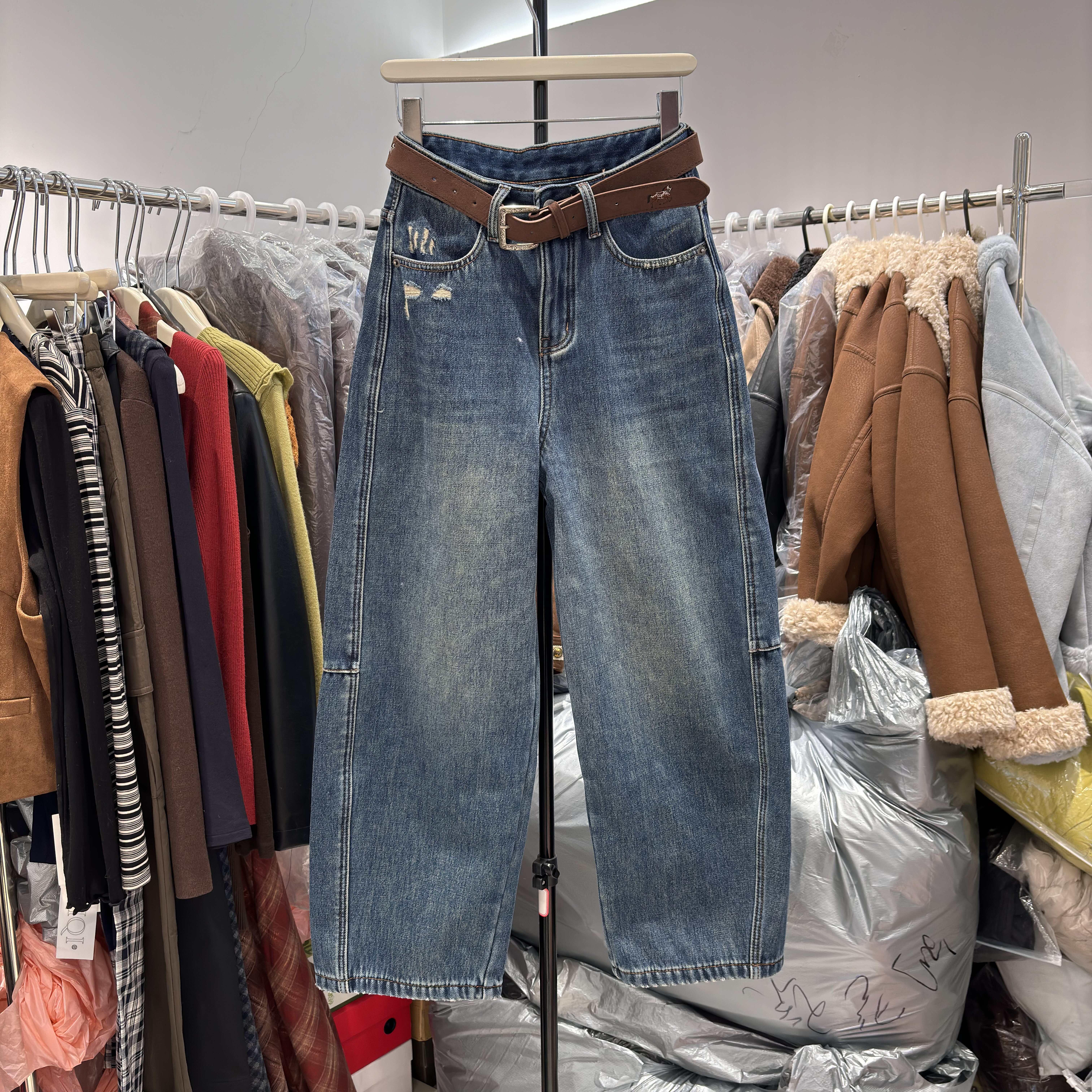 欧货时尚复古水洗蓝色弯刀牛仔裤女2025年冬气质高腰休闲长裤3326