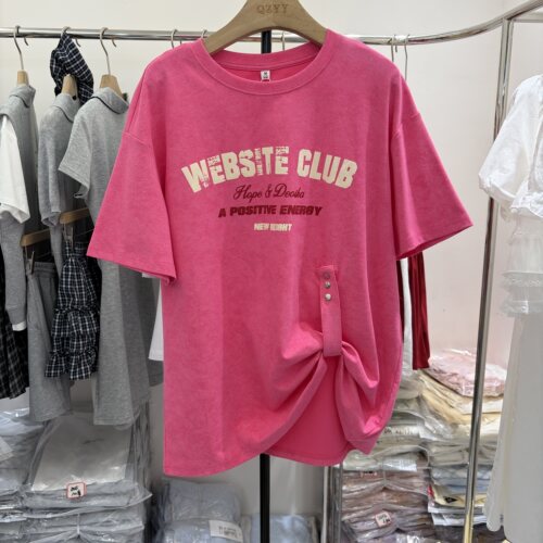 玫红色字母印花短袖T恤女2026夏季新款气质通勤宽松显瘦休闲上衣