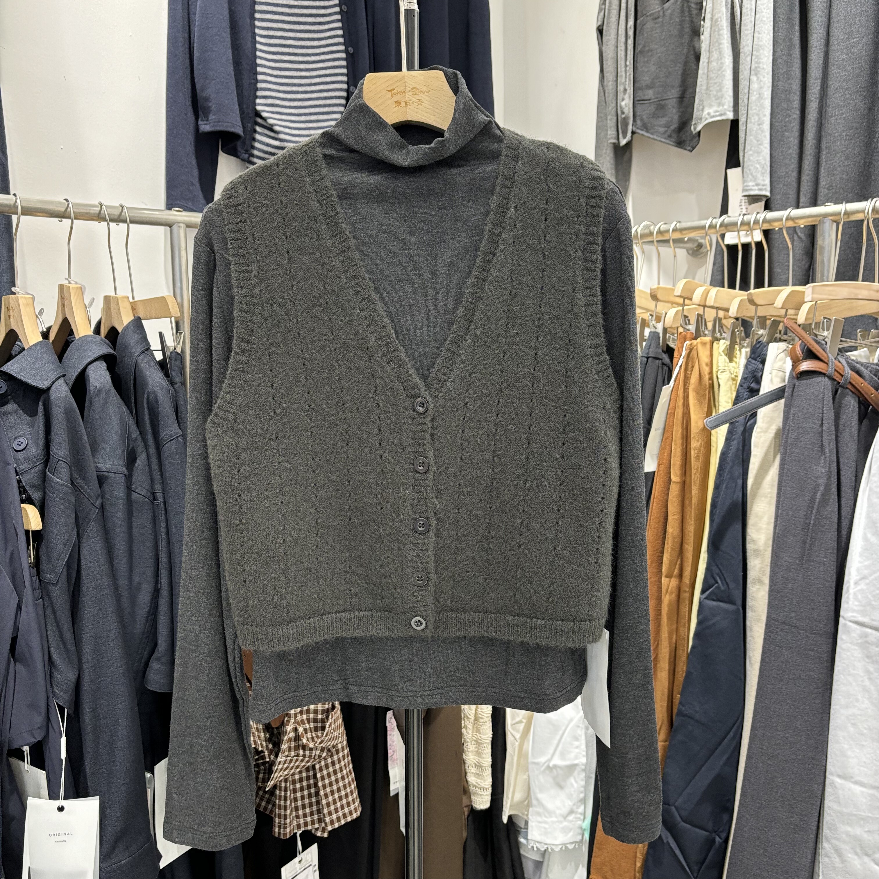 复古V领针织马甲2025外穿短款马夹宽松百搭毛衣背心开衫滨琪5608