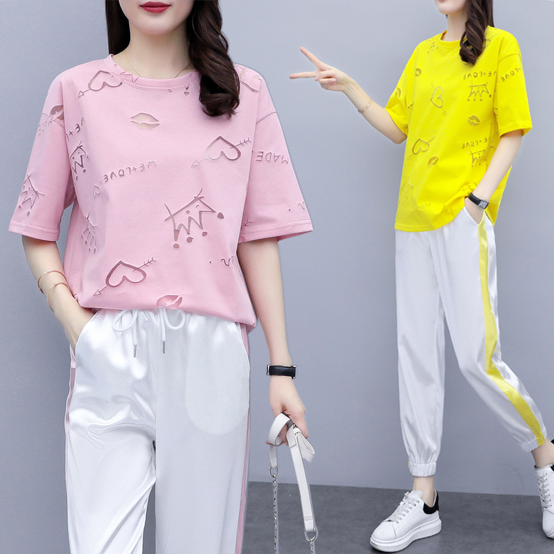 Large size women's leisure sports suit women's new fashion, western style, loose, slim, age reducing two piece suit