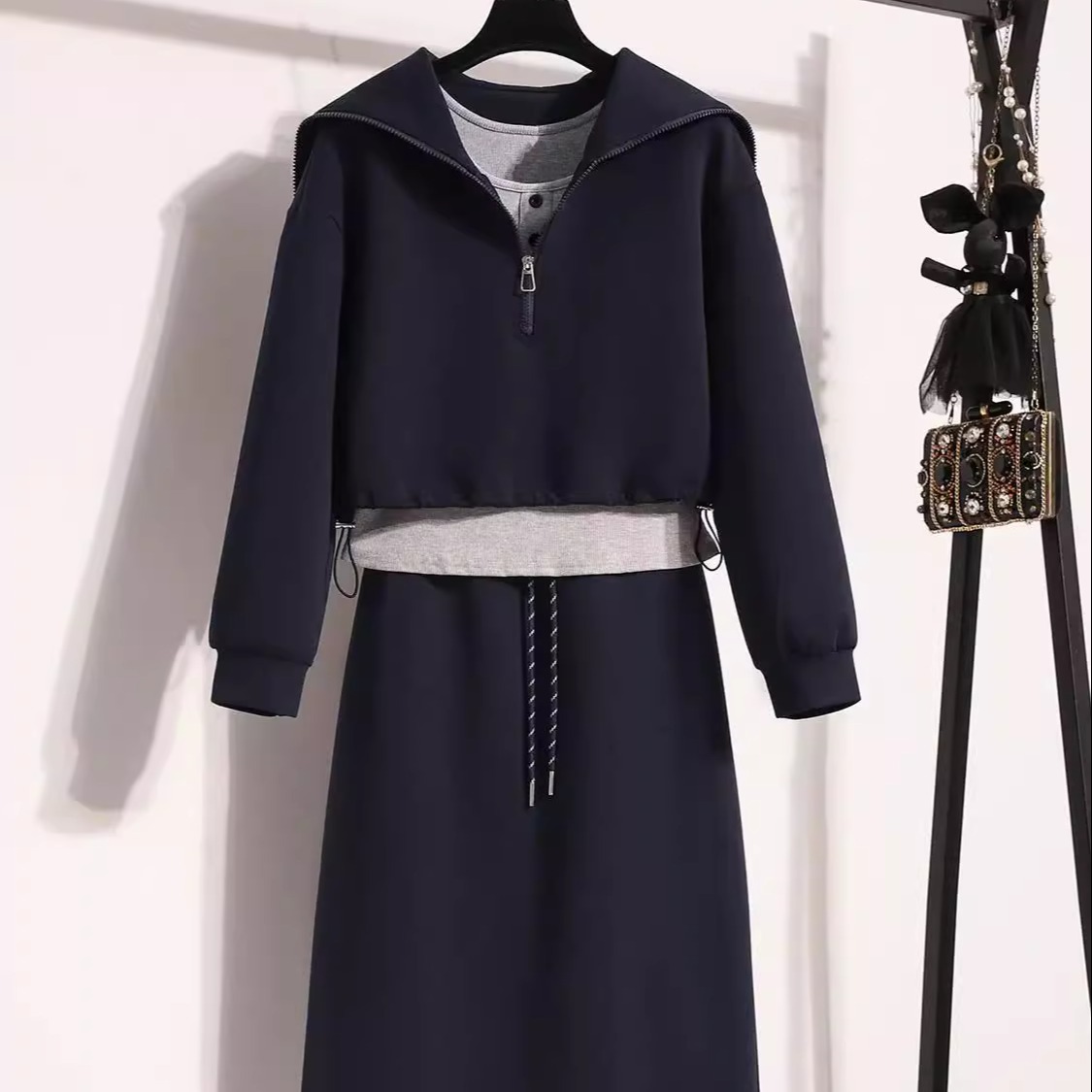 大码时尚秋季搭配一整套胖mm宽松显瘦学院风卫衣半身裙三件套装裙