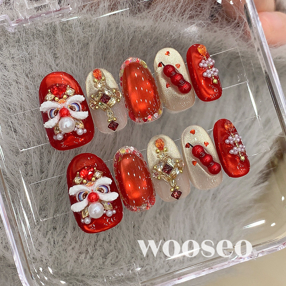 红色醒狮穿戴甲短款秋冬高级感手工指甲贴片2026新款过年穿戴美甲,彩妆/香水/美妆工具,穿戴甲/甲片,淘宝优惠券,粉丝福利购,淘宝优惠卷